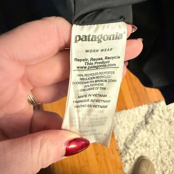 Patagonia Down Parka - Picture 11 of 11